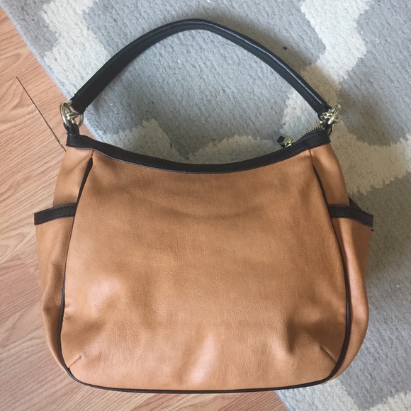 Liz Claiborne tan and black shoulder bag - Picture 3 of 7